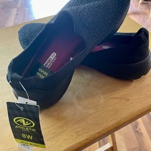 Athletic works shoes, black, 8.5 wide
